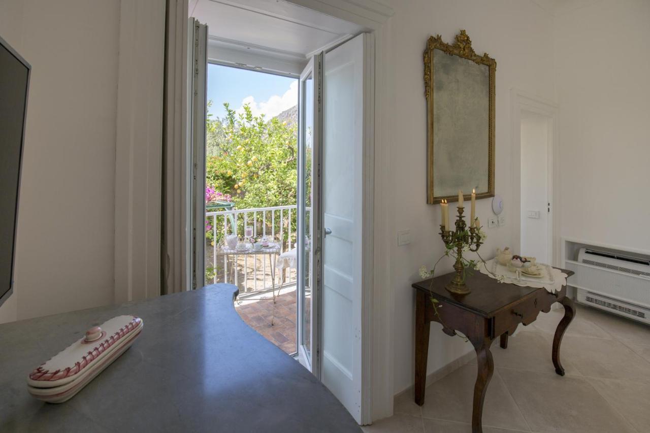 Palazzo Cacace Relais Hotel Meta Exterior photo